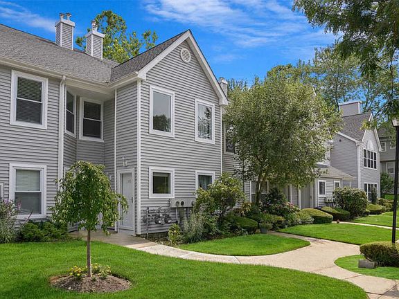 2nd image of 80 Leeward Ct