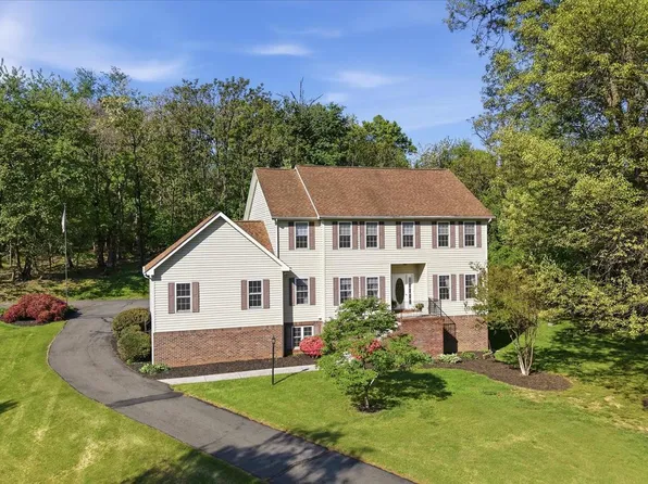155 Bunchberry Ridge Ct, Stephens City, VA 22655