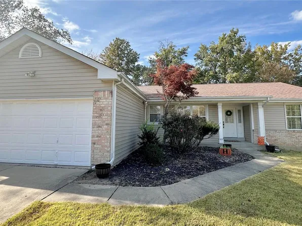 797 Seven Hills Ln, Saint Charles, MO 63304