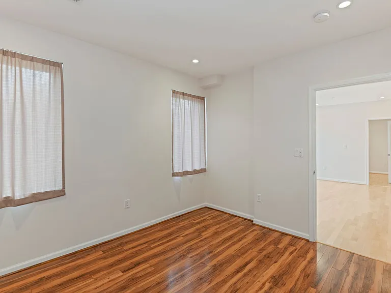 329 Rhode Island Ave NE #103 — Photo 18