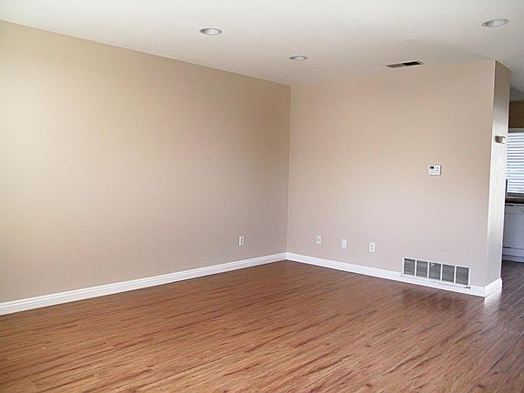 4th image of 2331 Canyon Park Dr