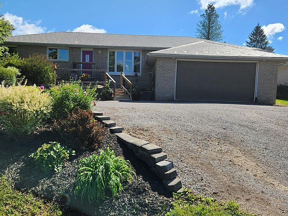 2nd image of 2434 Wallbridge Loyalist Rd