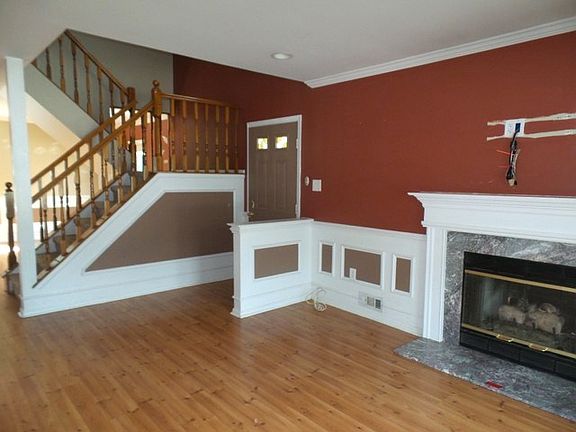 3rd image of 52 Kerry Lynn Ct