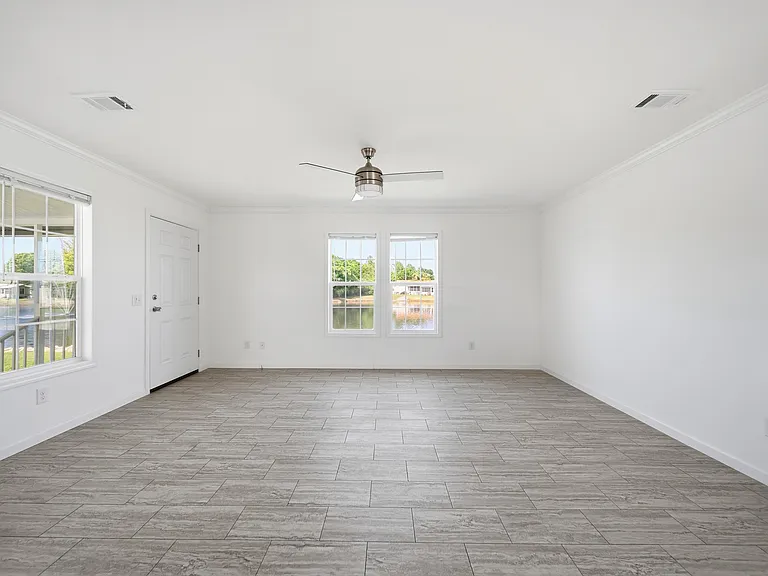 Royal Palm Village — Photo 49