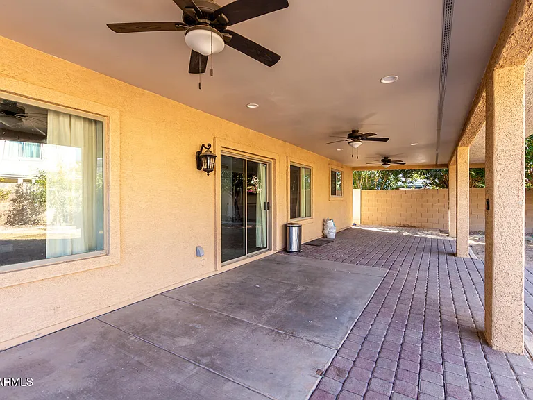 8406 W Pioneer St — Photo 37