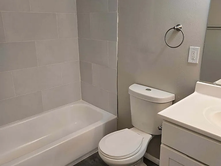 700 Heritage Ln — Photo 33