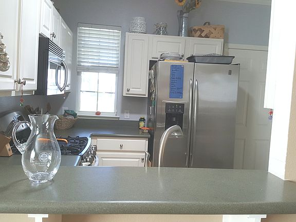 Pass Through to Kitchen