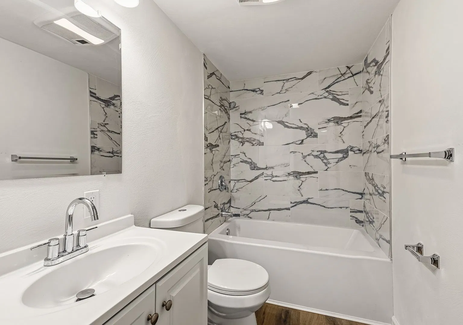 Beautiful 2 bedroom home in Lawrenceville available now! — Photo 2