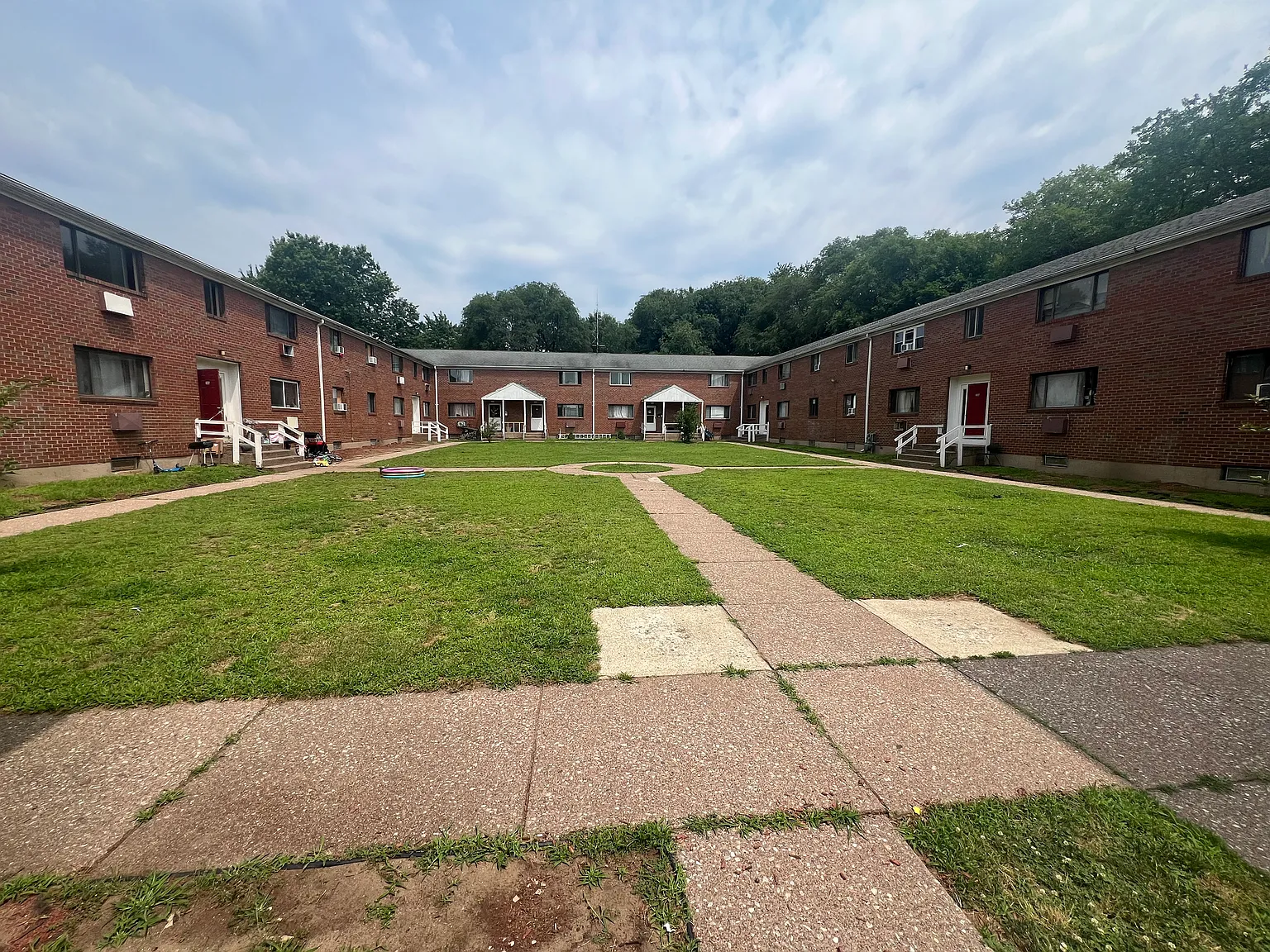 2 bed, 1000 sqft, $1,700 — Photo 3