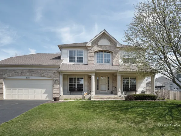 3785 Blackberry Dr, Lake In The Hills, IL 60156
