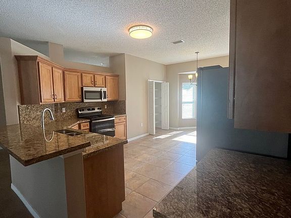 5th image of 28 Beckner Ln