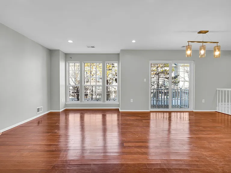 40 Cottonwood St — Photo 5