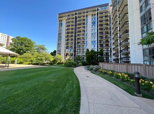 5300 Holmes Run Py #103, Alexandria, VA 22304