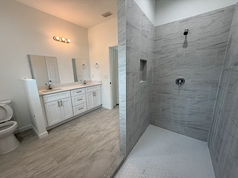 1180 Comfort Ln — Photo 8
