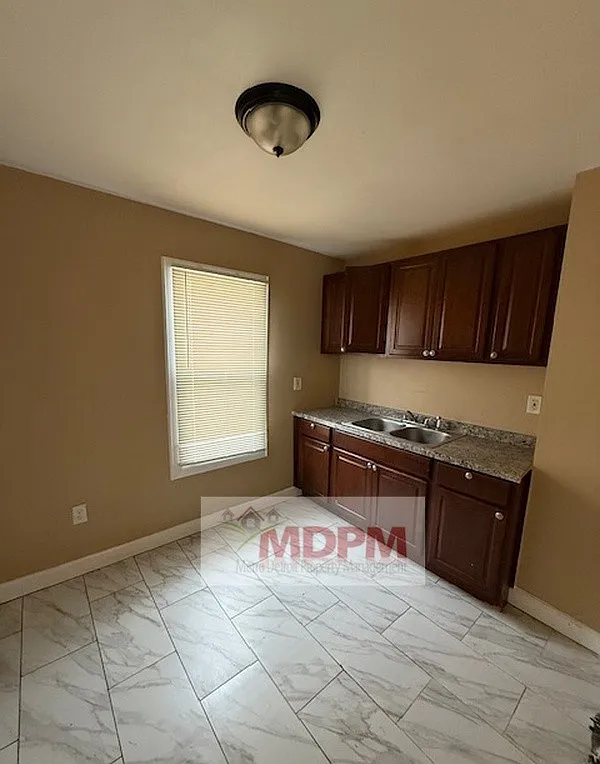 2 bed, 850 sqft, $995 — Photo 4