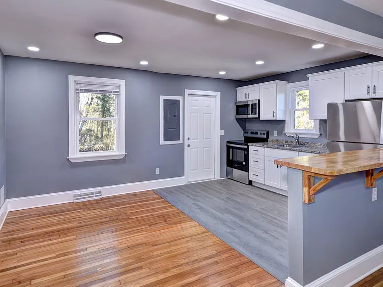 725 Jefferson Pl — Photo 17