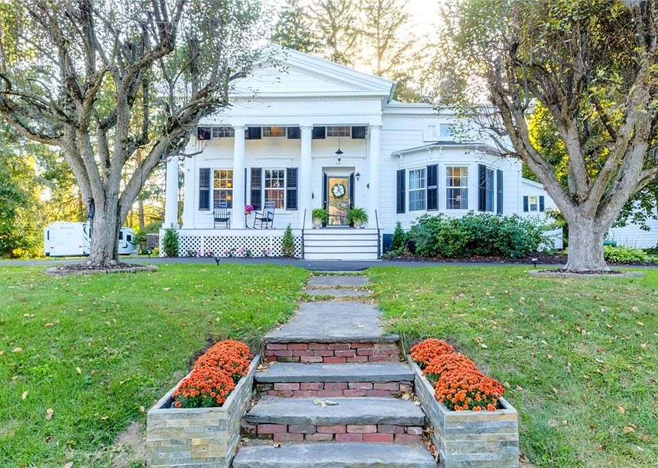 1st image of 68 Syracuse St