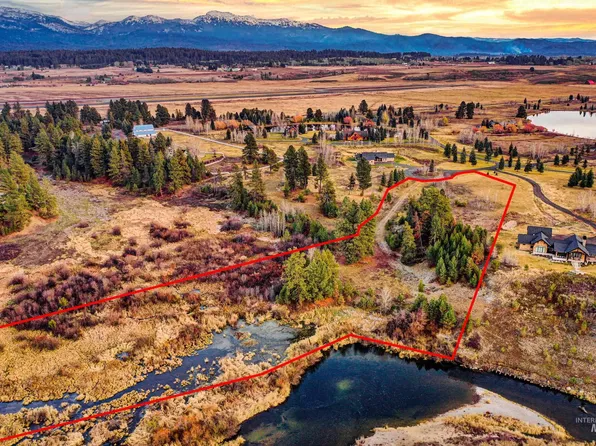 102 Saddle Ct, McCall, ID 83638