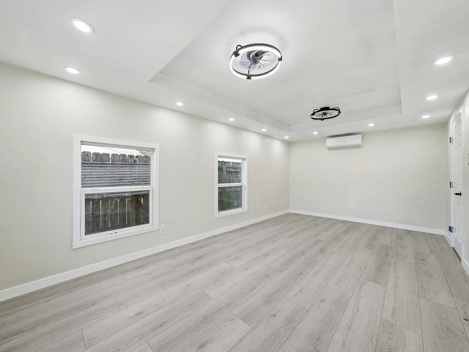 1 bed, 1.0 bath, 700 sqft, $825 — Photo 1