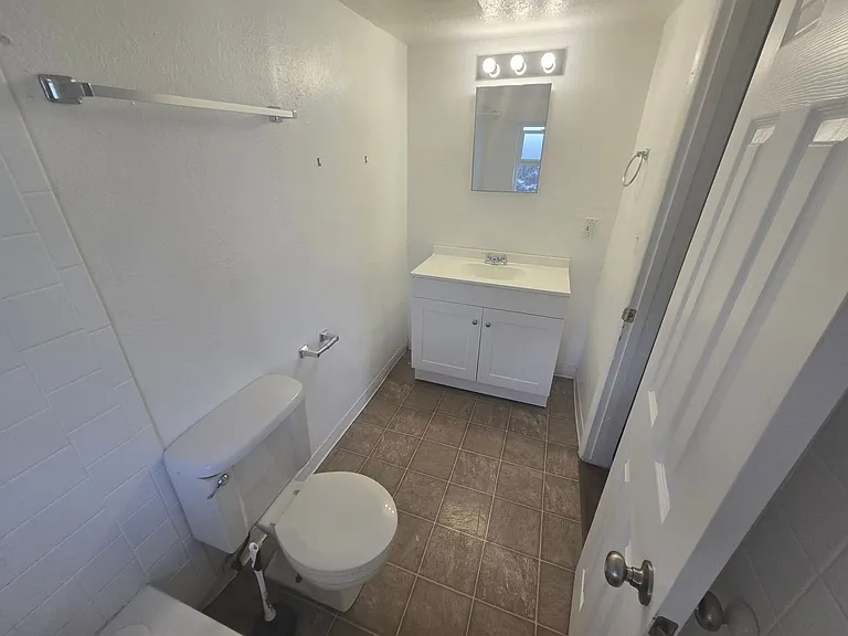 910 Sahwatch St — Photo 12