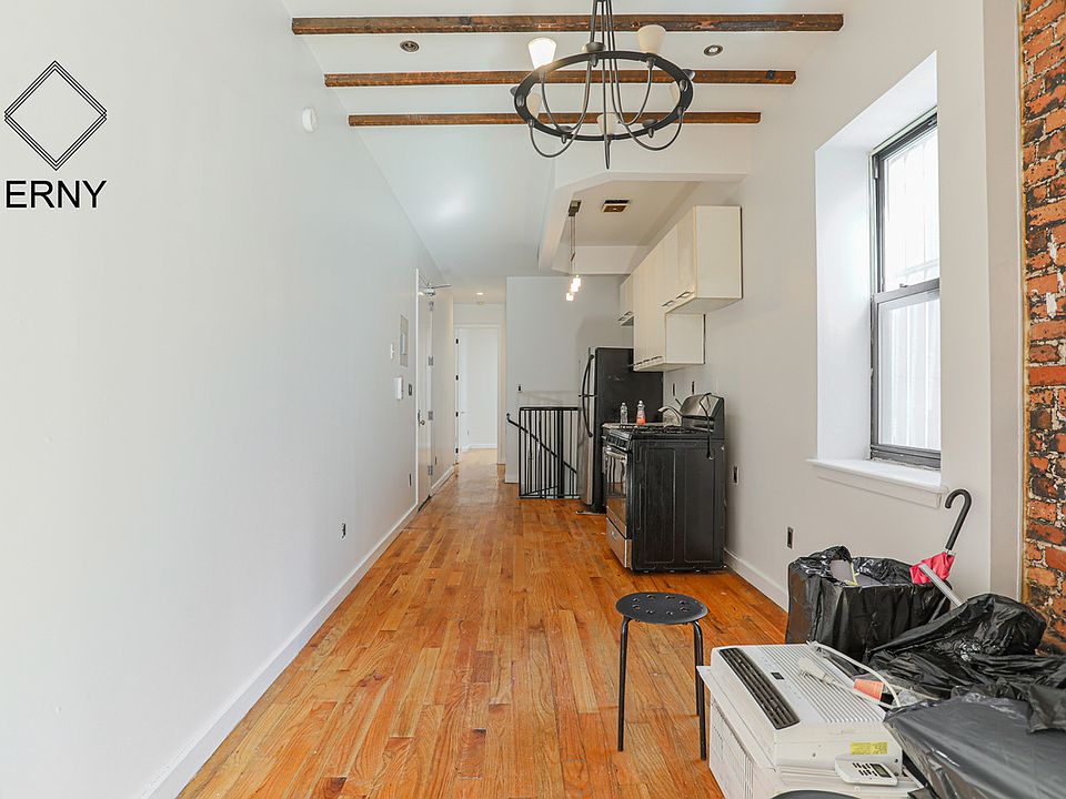 1st image of 913 Saint Johns Pl #1J