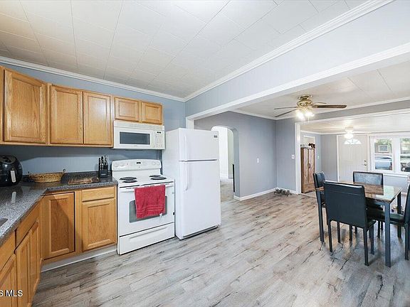 11th image of 507 Ralston Ave