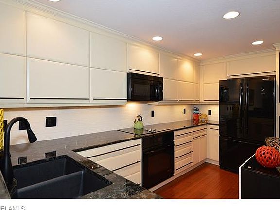 4th image of 28479 Villagewalk Blvd