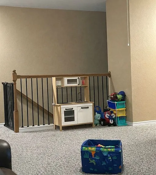 3909 Lorenzen Ct — Photo 16