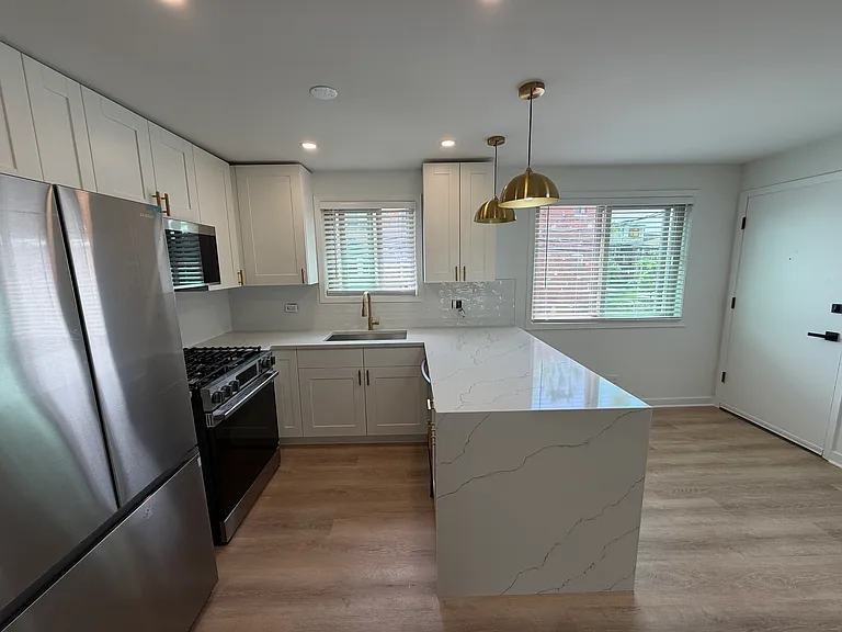5819 W Higgins Ave #2D — Photo 9