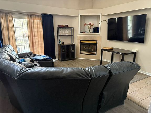 3rd image of 920 Charnell Dr APT 302
