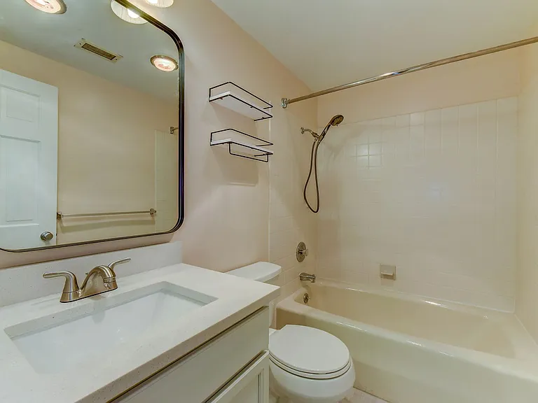 2700 4th Ave #603 — Photo 14