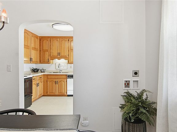 4th image of 1709 Hopkins Avenue