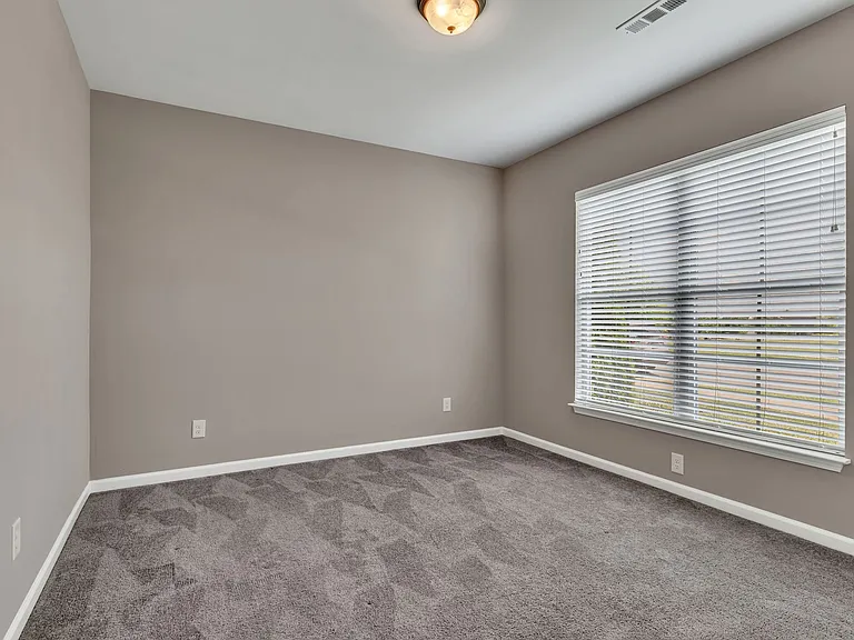 1054 Paddock Park Cir — Photo 15