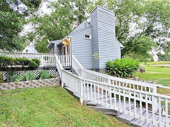 2nd image of 2107 Providence Pl