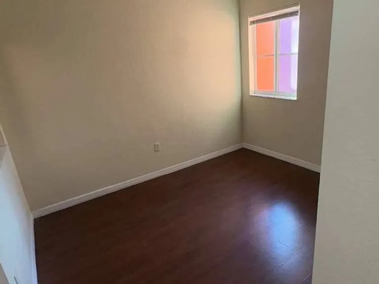 825 SW 6th Pl — Photo 7