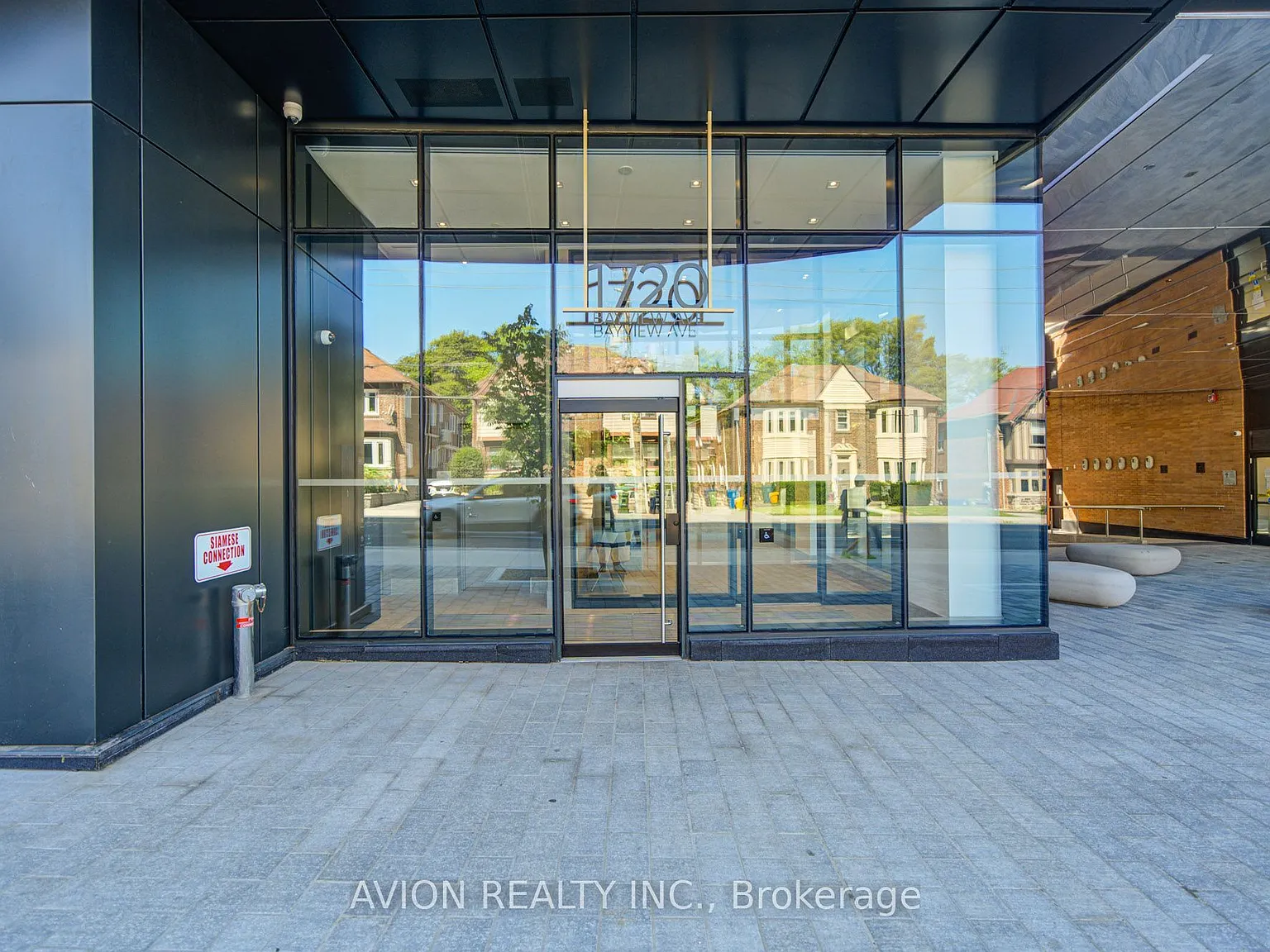 1720 Bayview Ave — Photo 2