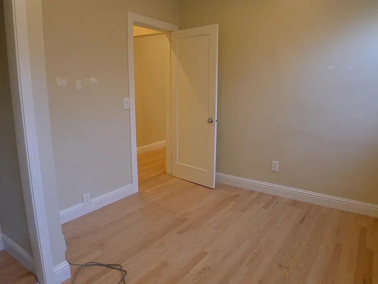 2339 Oregon St — Photo 8