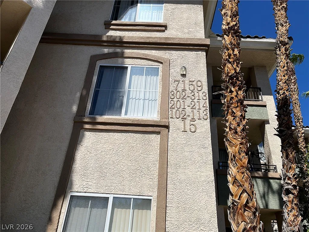 2 bed, 2.0 bath, 906 sqft, $1,500 — Photo 2