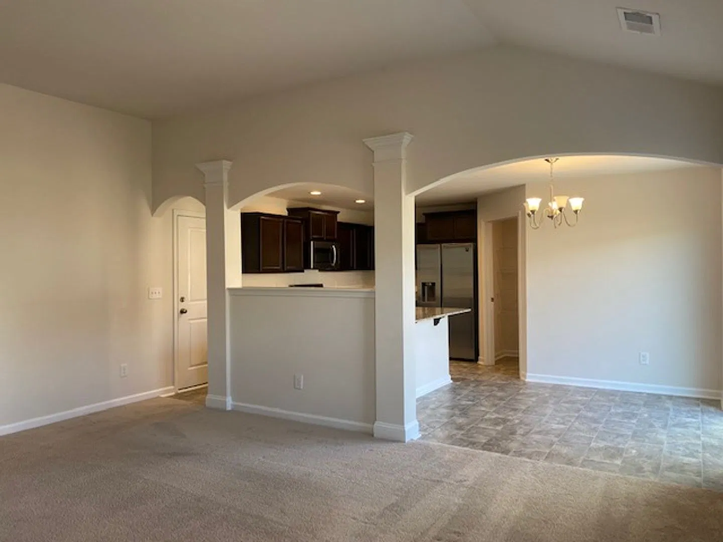 Adorable Single Story Home With Two Car Garage — Photo 3