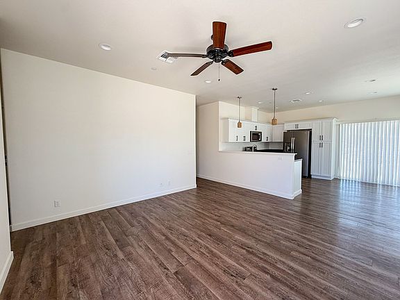 2nd image of 6935 Wilshire Ave