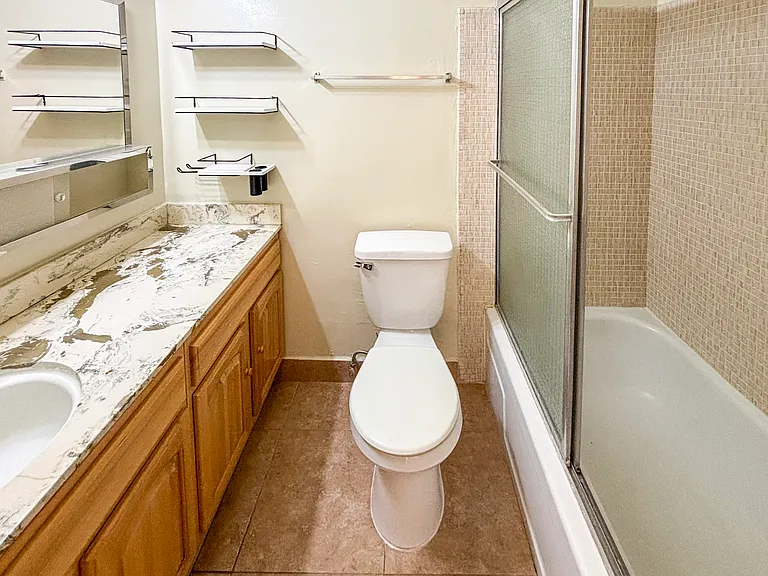 4375 York Blvd #201 — Photo 8