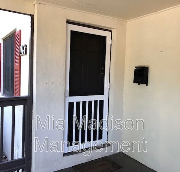 115 Hibiscus Ave — Photo 8