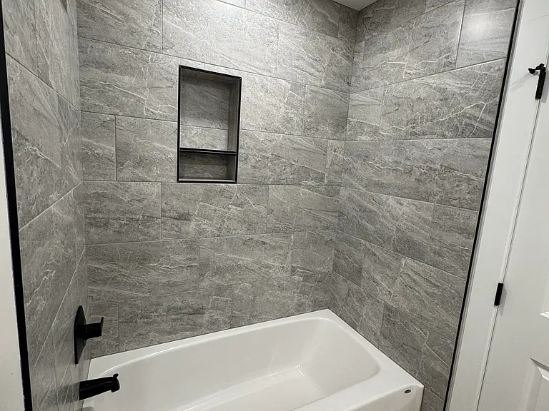 2204 Chester St — Photo 10