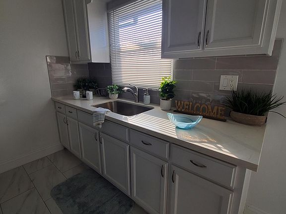 5th image of 4787 E Pacific Coast Hwy APT 4