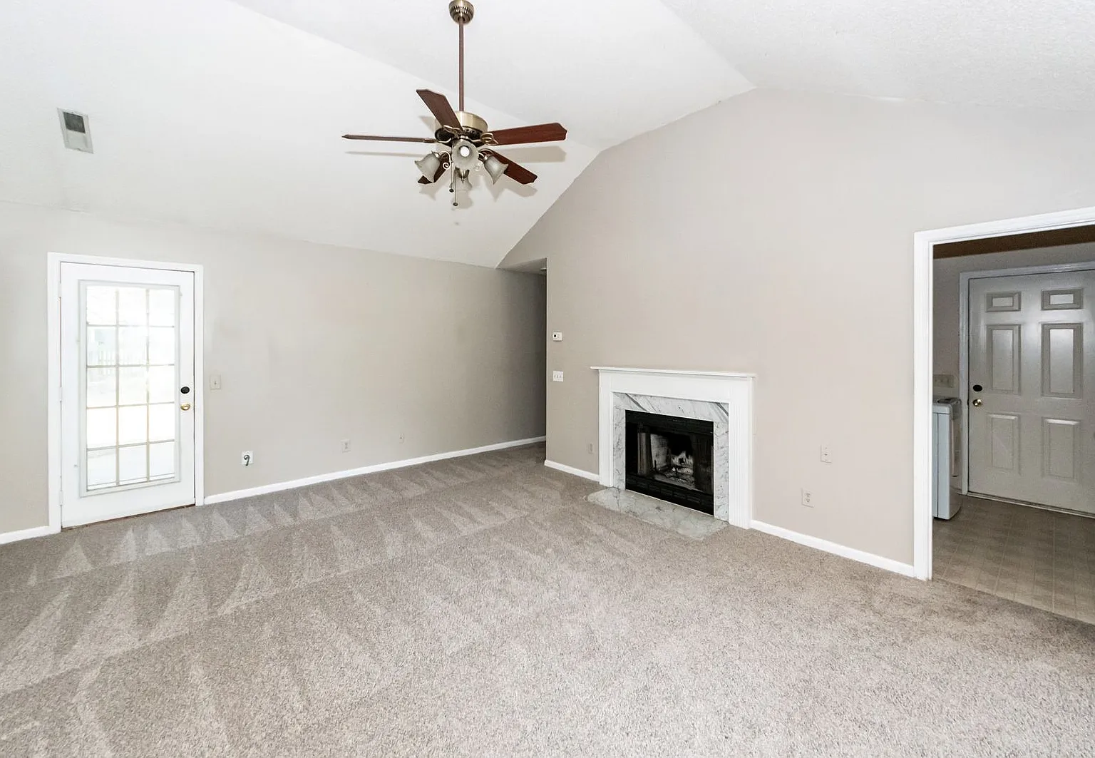 3 Bedroom 2 Bath Home in Windsor Hill - North Charleston — Photo 3