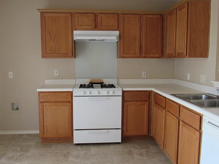 12318 Jamie Dr — Photo 10