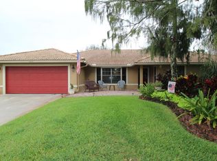 1955 Primrose Ln, Wellington, FL 33414