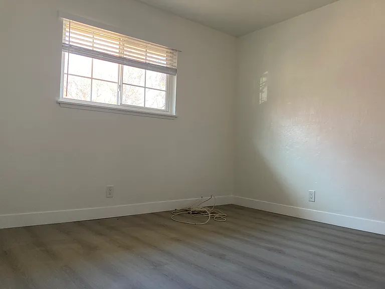 7240 East St #C — Photo 3