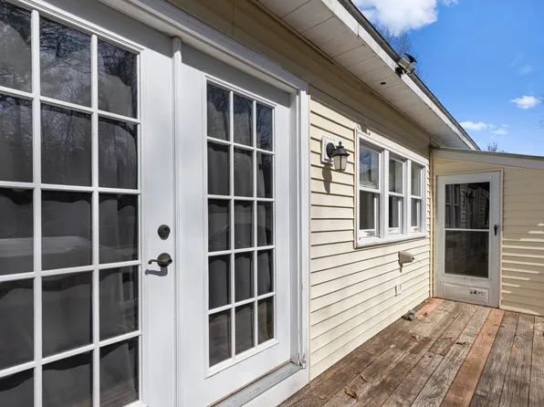 711 Scruton Pond Road, Barrington, NH 03825