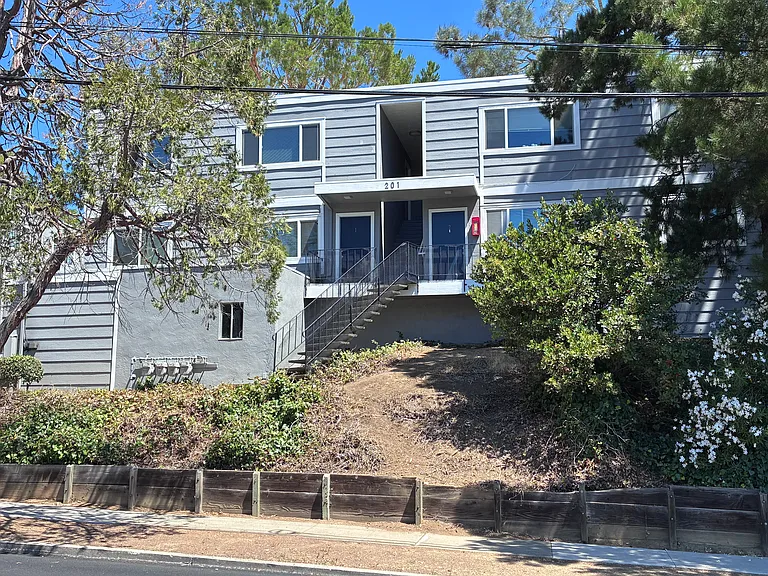 201 C St #3 — Photo 11